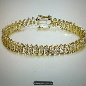 NEW! Beautiful 18K Gold Plated Star ~ Studded Tennis Bracelet  ~ Lenght is 8"